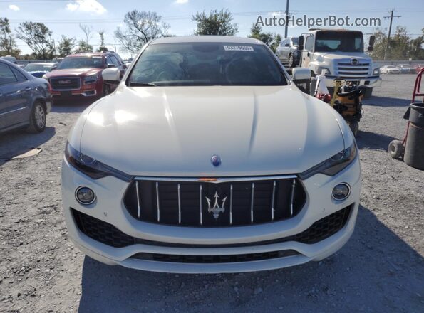 ZN661XUA6LX355073 2020 MASERATI LEVANTE Белый Вид сзади