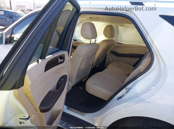 4JGDA5JB6HA965992 2017 MERCEDES-BENZ GLE 350 White Widok naklejki z numerem VIN