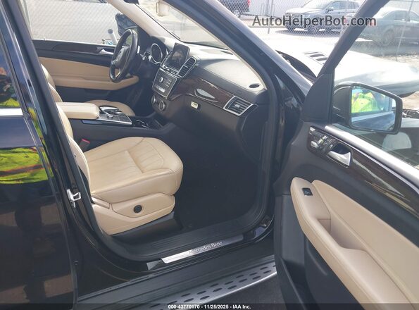 4JGDF6EE4JB146930 2018 MERCEDES-BENZ GLS 450 Black Widok wnętrza z przodu