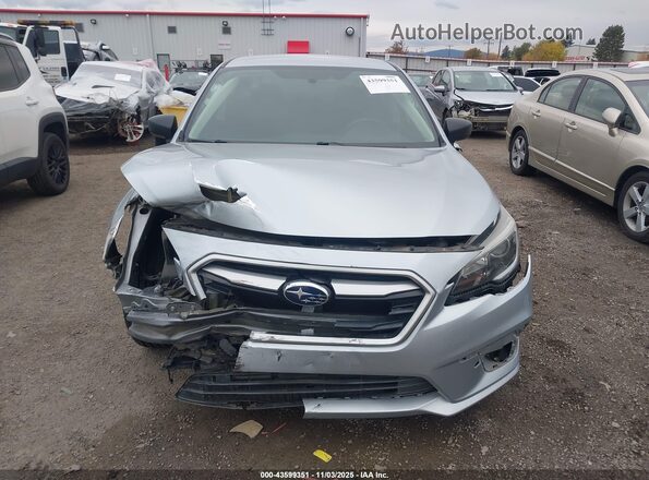 4S3BNAA65J3045759 2018 SUBARU LEGACY Silver Vista interior trasera