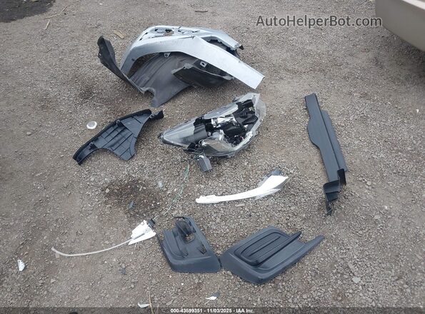 4S3BNAA65J3045759 2018 SUBARU LEGACY Silver Vista del cuadro de instrumentos