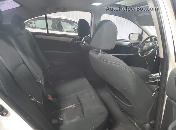 4S3BNAD64J3023005 2018 SUBARU LEGACY White Widok tylnych siedzeń