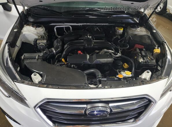 4S3BNAD64J3023005 2018 SUBARU LEGACY White Widok wnętrza z tyłu