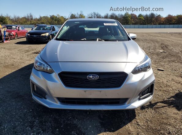 4S3GTAL65H3703664 2017 SUBARU IMPREZA Серебряный Вид спереди