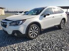 2018 Subaru Outback Touring White vin: 4S4BSATCXJ3273523