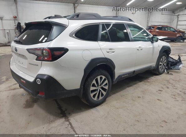4S4BTACC2P3217940 2023 SUBARU OUTBACK Белый Задняя правая четверть