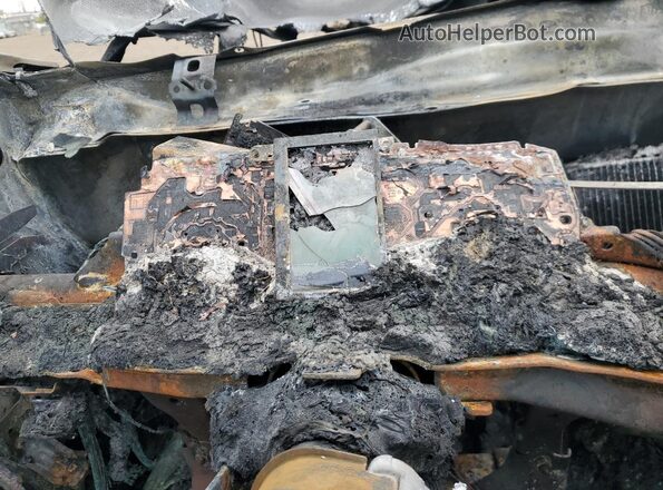 4S4BTAFC3R3245843 2024 SUBARU OUTBACK Пожар Вид щитка приборов