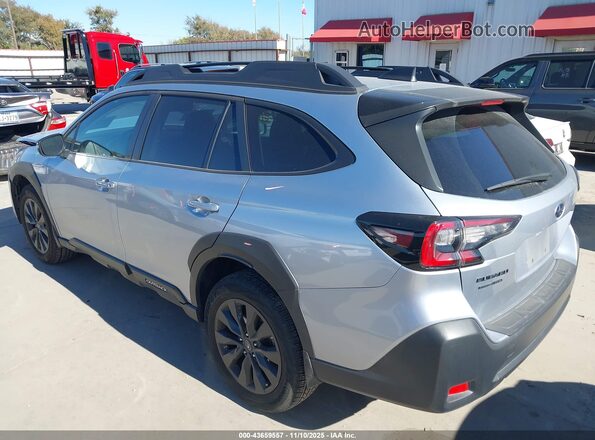 4S4BTAJC1P3203417 2023 SUBARU OUTBACK Серебряный Задняя левая четверть