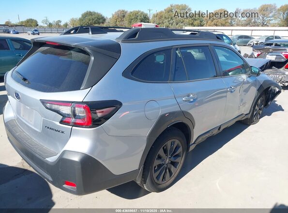 4S4BTAJC1P3203417 2023 SUBARU OUTBACK Серебряный Задняя правая четверть