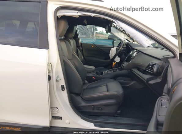 4S4BTGUD3N3228369 2022 SUBARU OUTBACK Белый Вид салона спереди