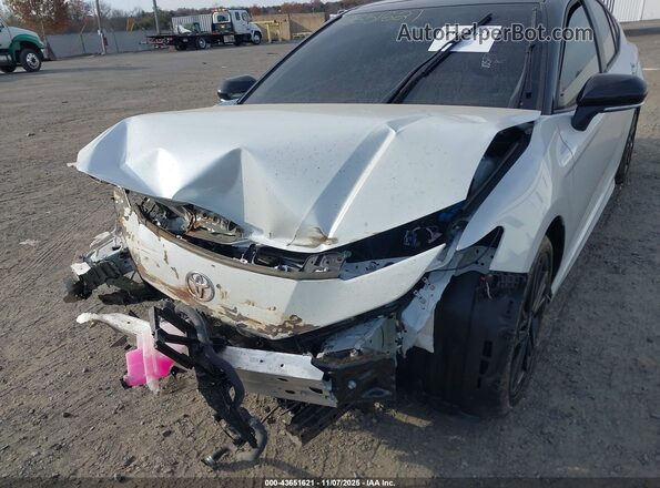 4T1DAACK3SU207300 2025 TOYOTA CAMRY Белый Вид спереди