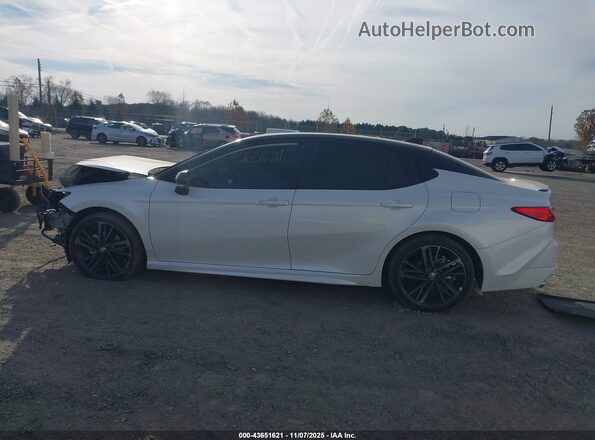 4T1DAACK3SU207300 2025 TOYOTA CAMRY Белый Панорамный вид салона 360°
