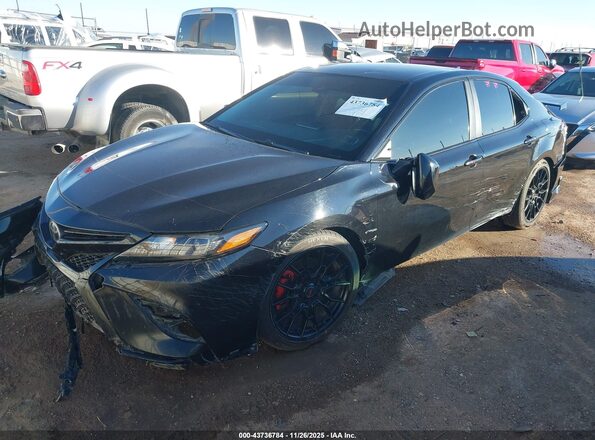 4T1KZ1AK1MU048833 2021 TOYOTA CAMRY Черный Передняя левая четверть