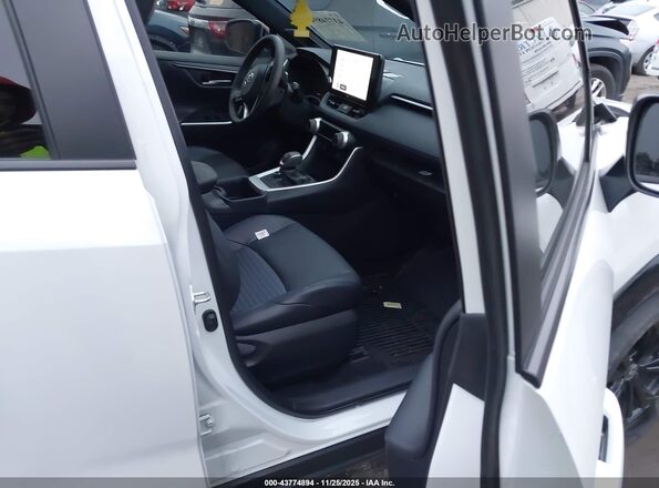4T3E6RFV2RU140846 2024 TOYOTA RAV4 HYBRID Белый Вид салона спереди