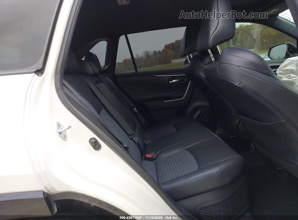 4T3E6RFV4MU047609 2021 TOYOTA RAV4 HYBRID Белый Вид наклейки с VIN-кодом