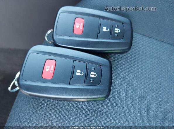 4T3RWRFV2SU196552 2025 TOYOTA LE Серый Вид панели приборов