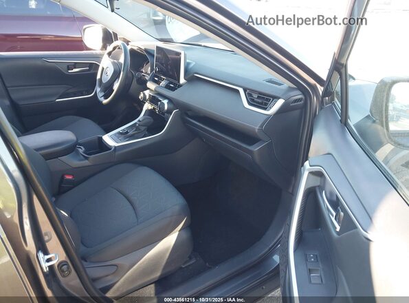 4T3RWRFV2SU196552 2025 TOYOTA LE Серый Вид салона спереди