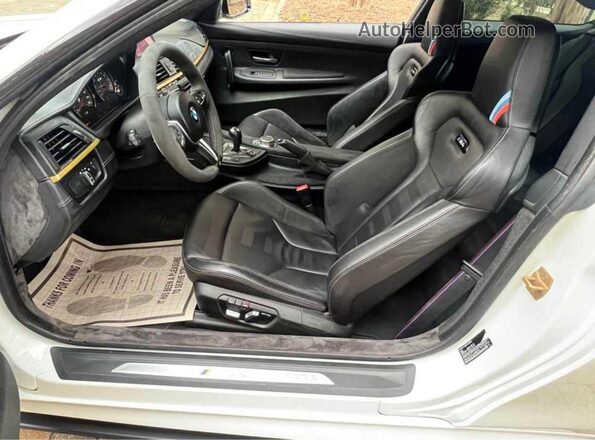 WBS3S7C01LAH85070 2020 BMW M4 White Вид задніх сидінь
