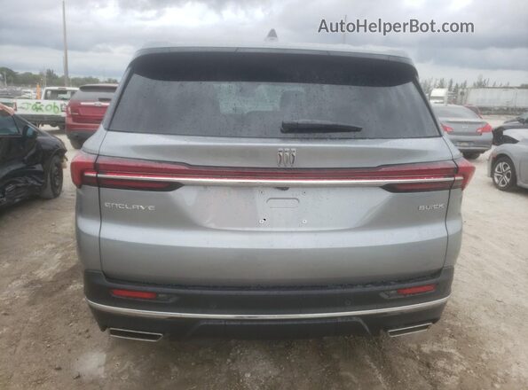 5GAERAKS0TJ145328 2026 BUICK ENCLAVE Серебряный Вид салона спереди