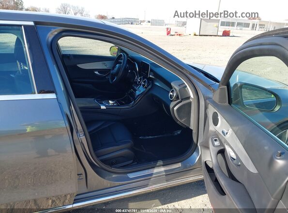 55SWF4JBXJU241405 2018 MERCEDES-BENZ C-CLASS Серый Вид салона спереди