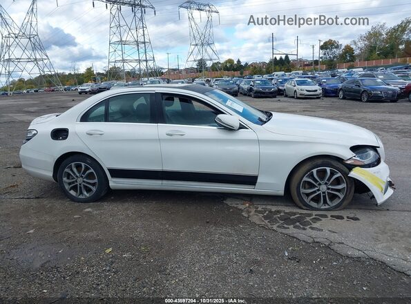 55SWF4KB3HU184926 2017 MERCEDES-BENZ C-CLASS White Вид задньої частини салону