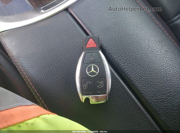 55SWF6EB7JU274562 2018 MERCEDES-BENZ AMG C 43 White Dashboard view