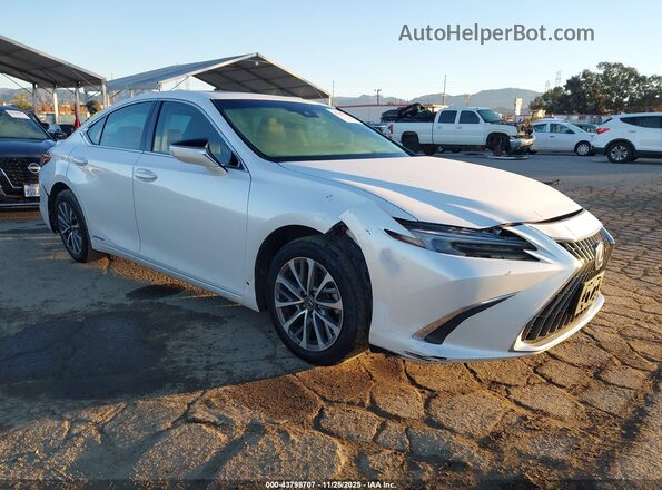 58ACA1C19NU019381 2022 LEXUS ES 300H Белый Передняя правая четверть