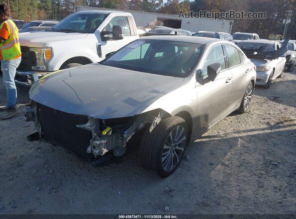 58ADA1C10MU011978 2021 LEXUS ES 300H Silver Przód lewy