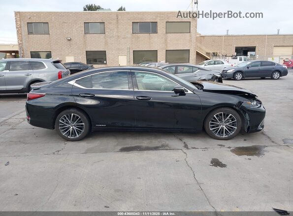 58ADA1C12NU013605 2022 LEXUS ES 300H Черный Вид задней части салона