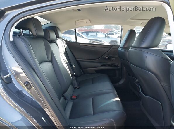 58ADA1C16NU016376 2022 LEXUS ES 300H Gray Widok naklejki z numerem VIN