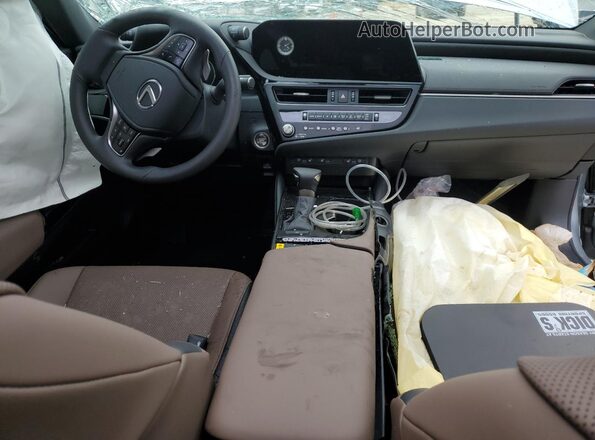 58ADZ1B13SU203497 2025 LEXUS ES Серебряный Вид панели приборов