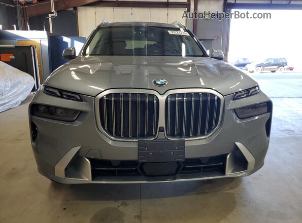 5UX23EM0XP9P24967 2023 BMW X7 Silver Widok z tyłu