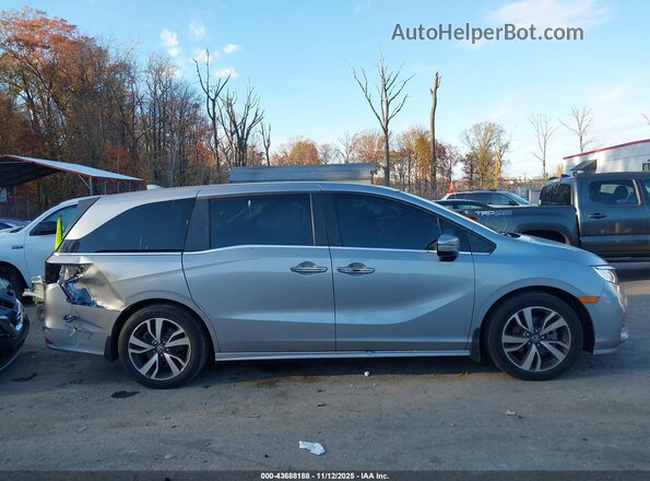 5FNRL6H87PB056525 2023 HONDA ODYSSEY Silver Սալոնի հետևի տեսք