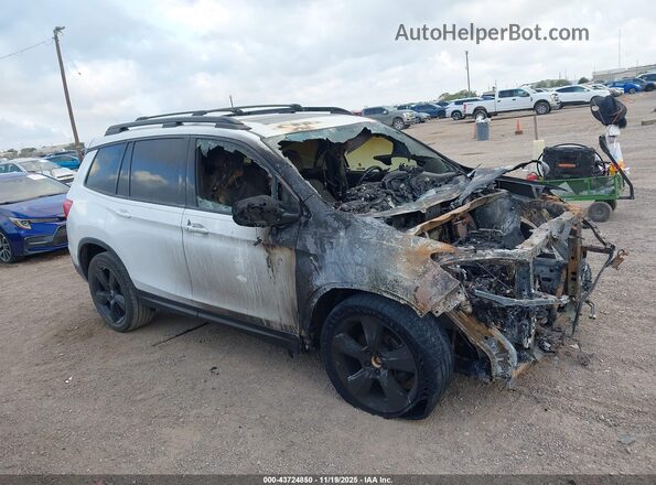 5FNYF8H09MB002163 2021 HONDA PASSPORT Белый Передняя правая четверть