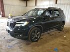 2019 Honda Passport Touring Green vin: 5FNYF8H94KB002261