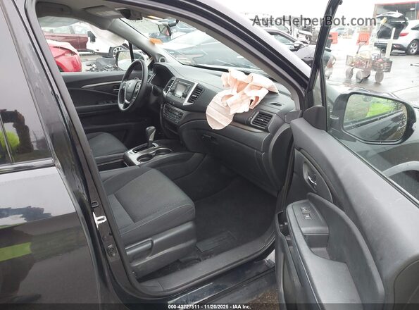5FPYK2F10JB000695 2018 HONDA RIDGELINE Черный Вид салона спереди