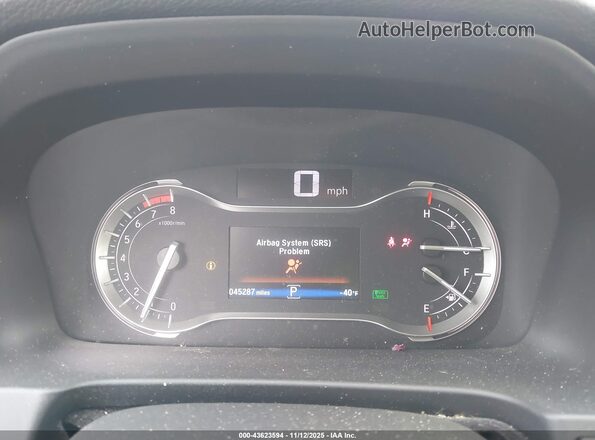 5FPYK2F11JB001404 2018 HONDA RIDGELINE White უკანა სავარძლების ხედი