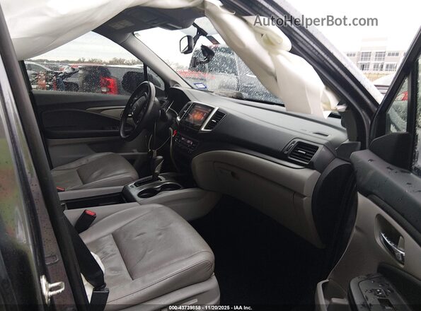 5FPYK2F6XJB002157 2018 HONDA RIDGELINE Gray Widok wnętrza z przodu
