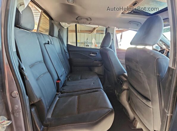 5FPYK3F5XRB027682 2024 HONDA RIDGELINE Gray Widok tylnych siedzeń