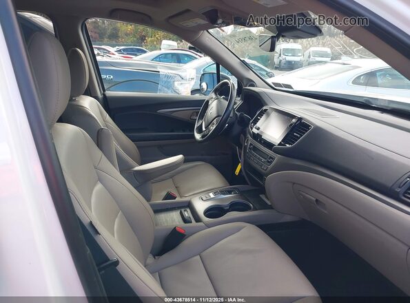5FPYK3F70MB013722 2021 HONDA RIDGELINE Белый Вид салона спереди