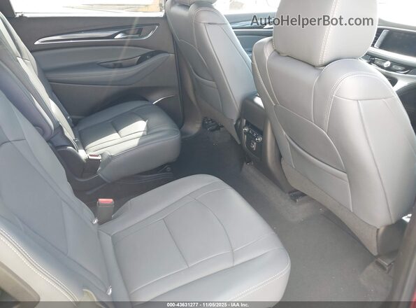 5GAERBKW1PJ136748 2023 BUICK ENCLAVE Красный Вид наклейки с VIN-кодом