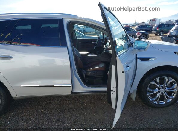 5GAEVCKW3JJ182638 2018 BUICK ENCLAVE Белый Вид салона спереди