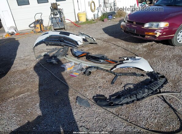 5GAEVCKW3JJ182638 2018 BUICK ENCLAVE Белый Вид щитка приборов