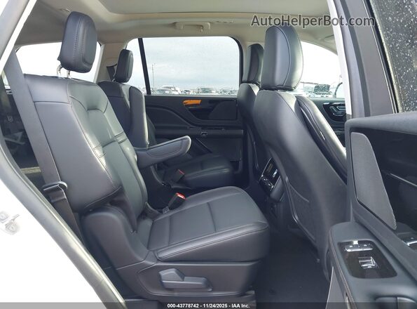 5LM5J6WC1SGL06800 2025 LINCOLN AVIATOR Белый Вид наклейки с VIN-кодом