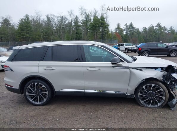 5LM5J7XC9SGL12266 2025 LINCOLN AVIATOR Белый Вид задней части салона