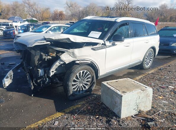5LM5J7XCXMGL16703 2021 LINCOLN AVIATOR Белый Передняя левая четверть