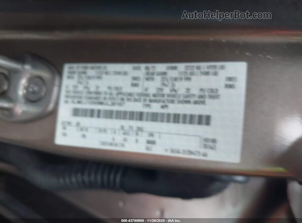 5LMCJ1D95MUL20107 2021 LINCOLN CORSAIR Tan Vista del compartimento del motor