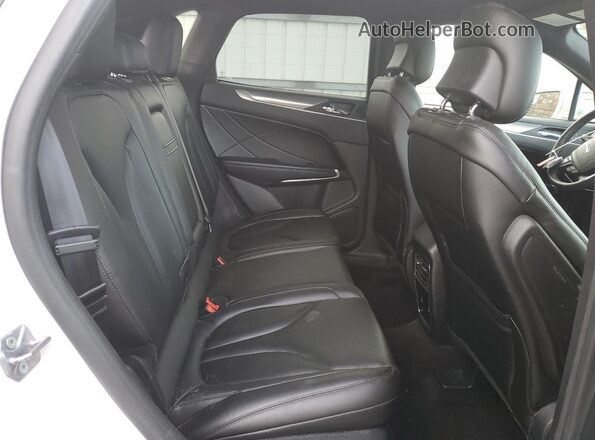 5LMCJ1D97KUL48343 2019 LINCOLN MKC Белый Вид задней части салона