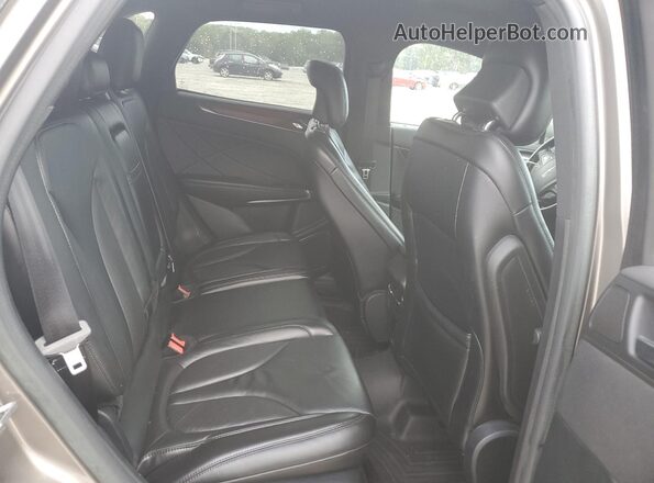 5LMCJ2C95HUL12232 2017 LINCOLN MKC Серый Вид задней части салона