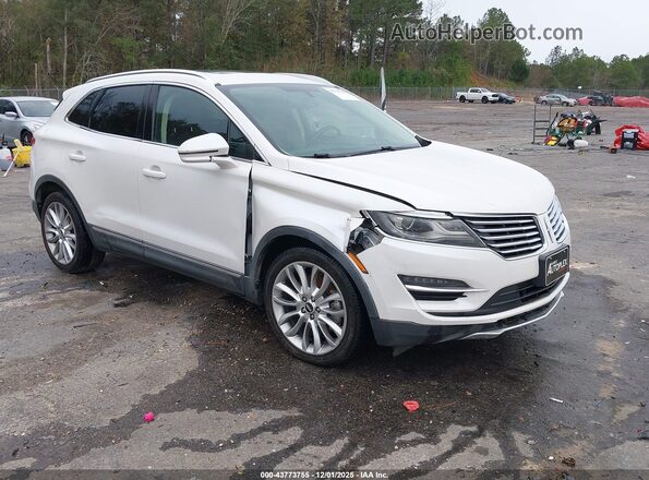 5LMCJ3C91GUJ05681 2016 LINCOLN MKC Белый Передняя правая четверть